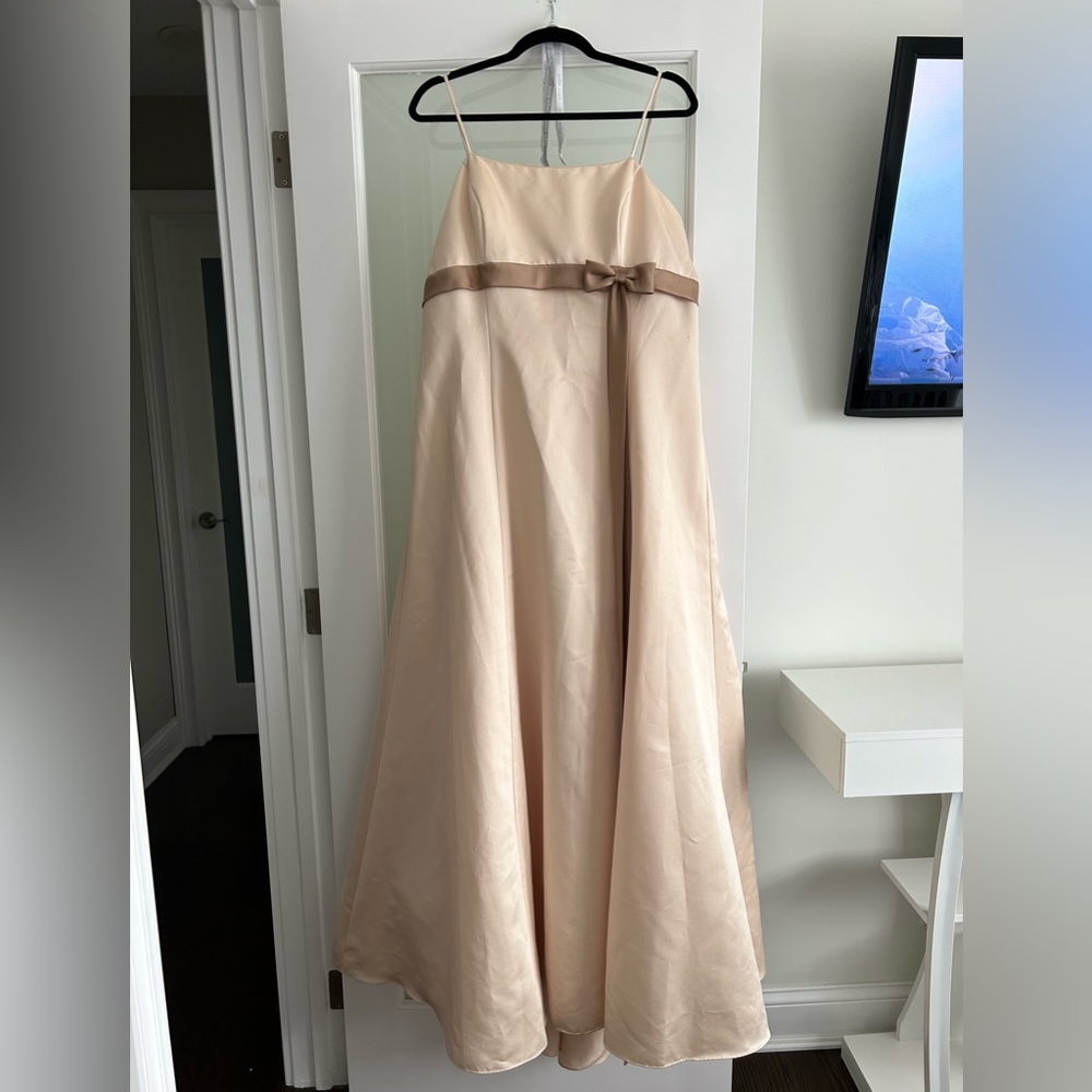 Alfred Angelo High-Low Dress SO PRETTY!